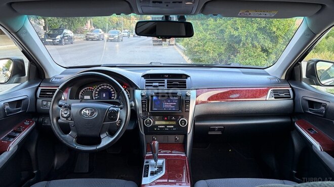Toyota Camry-11