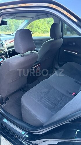 Toyota Camry-14