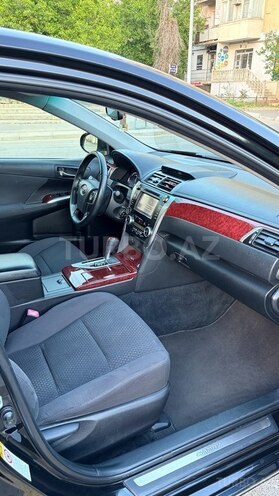 Toyota Camry-12