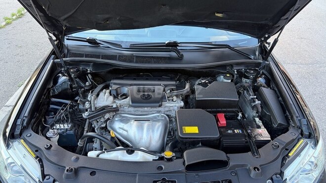 Toyota Camry-16