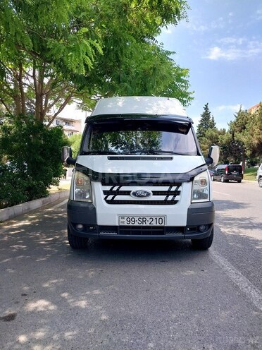 Ford Transit-1