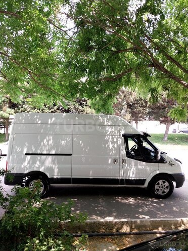 Ford Transit-4