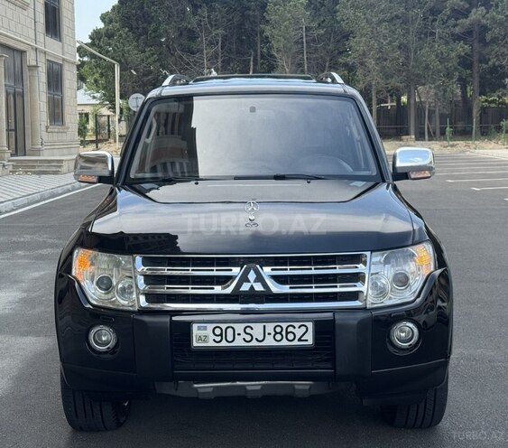 Mitsubishi Pajero-1
