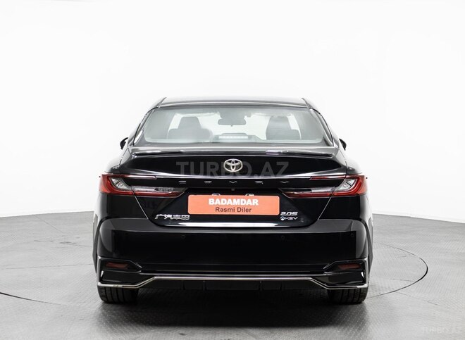 Toyota Camry-6