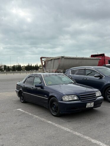 Mercedes C 220-1