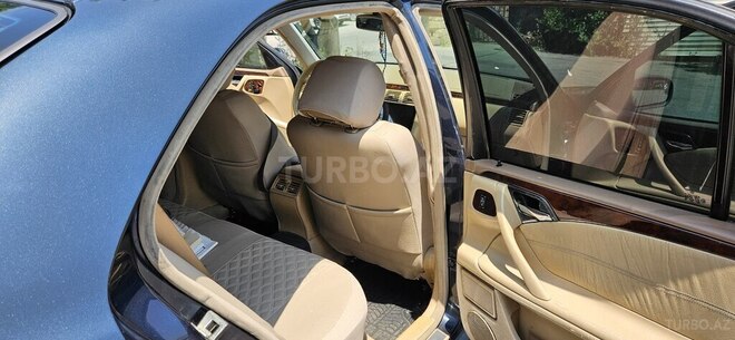 Mercedes E 240-9