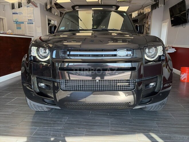 Land Rover Defender-4