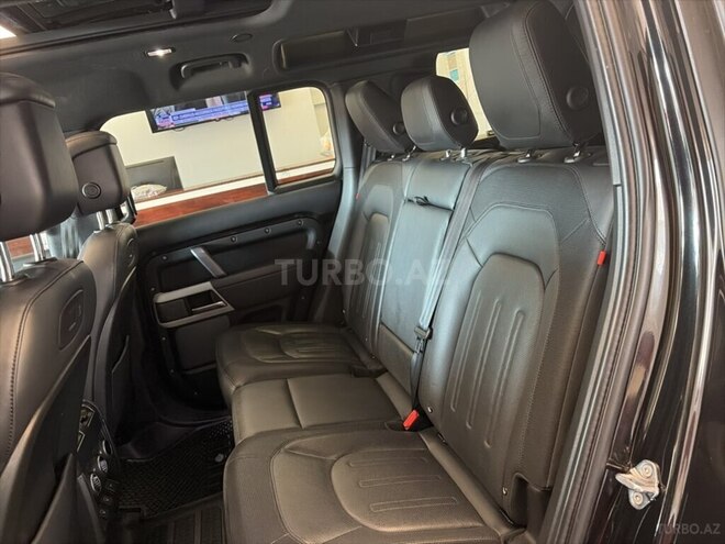 Land Rover Defender-12