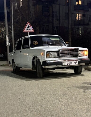 LADA (VAZ) 2107-1