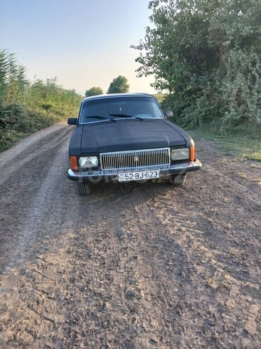 GAZ 3102 "Volga"-1