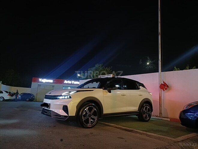 Lynk & Co 06-9