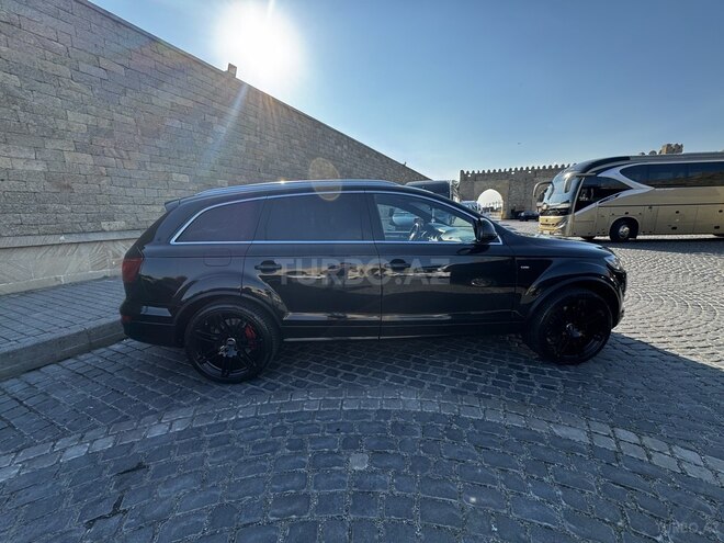 Audi Q7-4