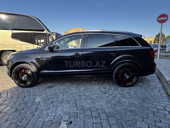 Audi Q7-5
