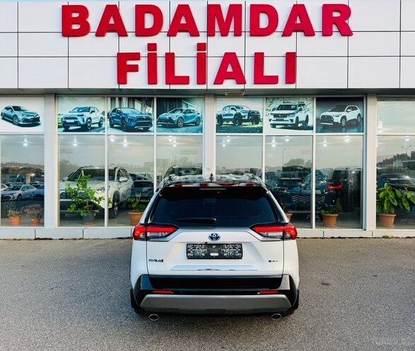 Toyota RAV4-7