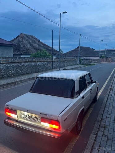 LADA (VAZ) 2107-2