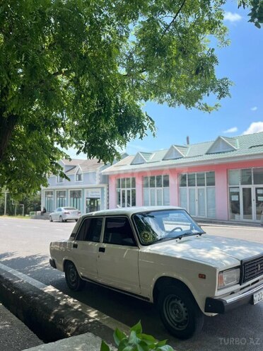 LADA (VAZ) 2107-4