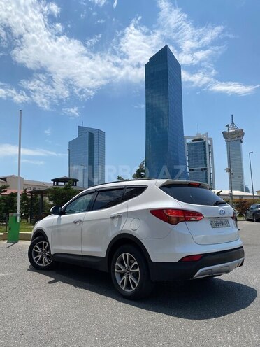 Hyundai Santa Fe-4