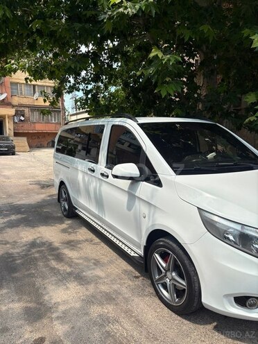 Mercedes Metris-11