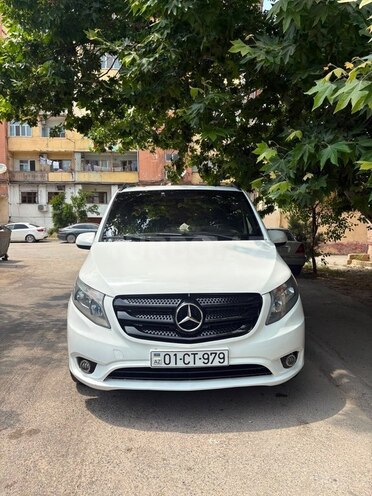 Mercedes Metris-1