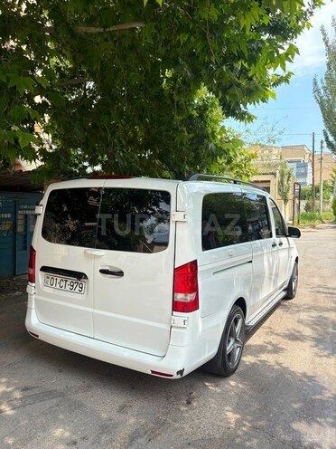 Mercedes Metris-8