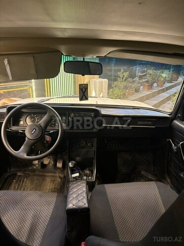 LADA (VAZ) 2107-4