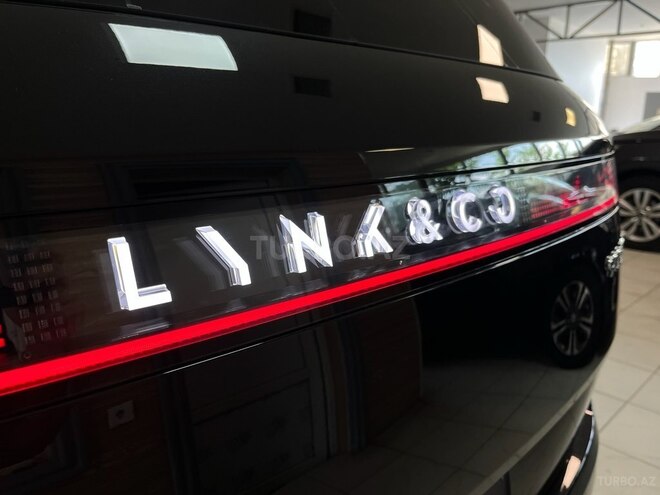 Lynk & Co 900-9