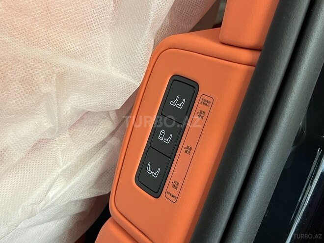 Lynk & Co 900-32