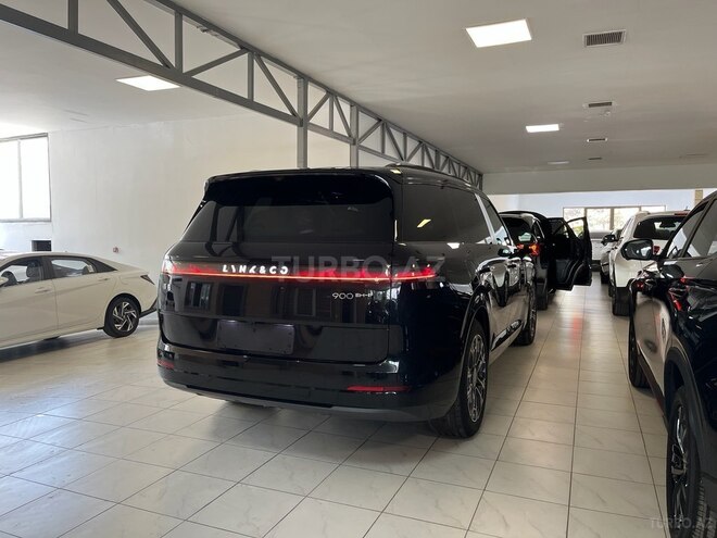 Lynk & Co 900-2