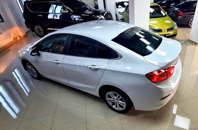 Chevrolet Cruze-10
