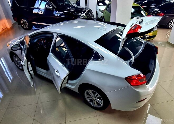 Chevrolet Cruze-16