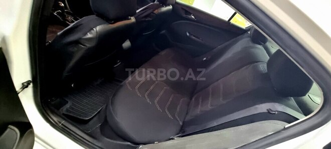 Chevrolet Cruze-19