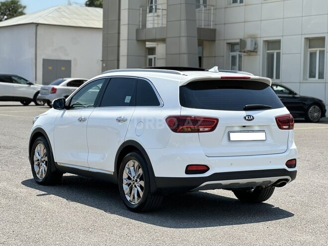 Kia Sorento-8