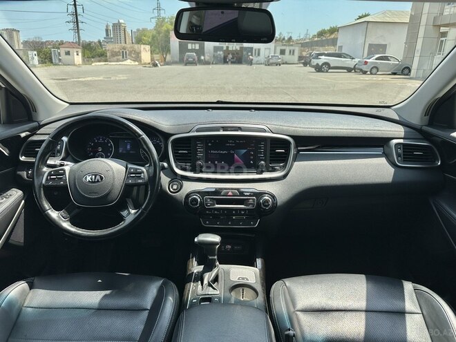 Kia Sorento-11