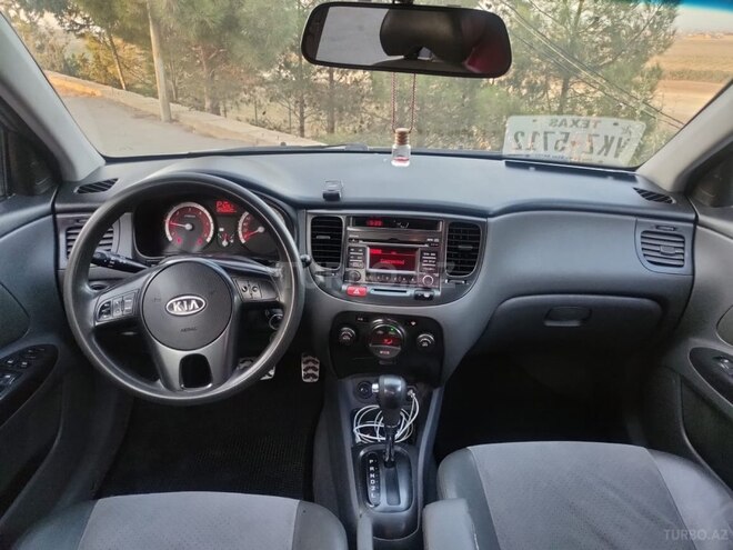 Kia Pride-4