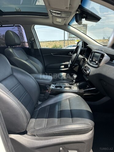 Kia Sorento-9