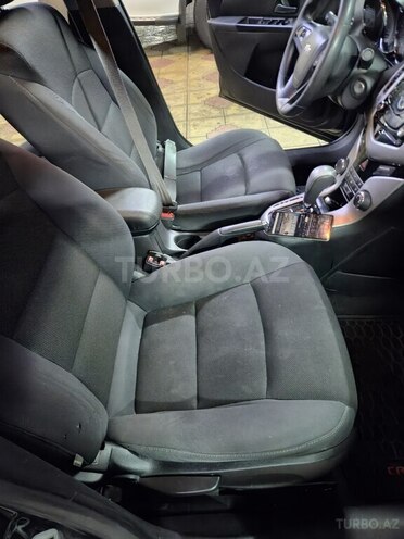 Chevrolet Cruze-10
