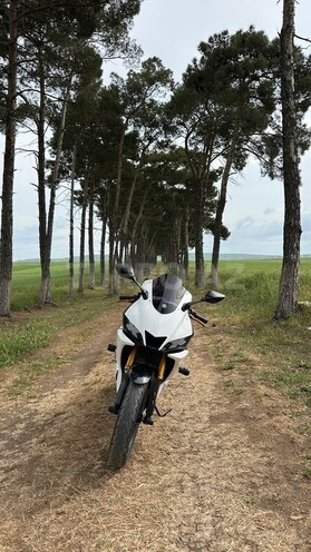 Yamaha YZF-R3-2
