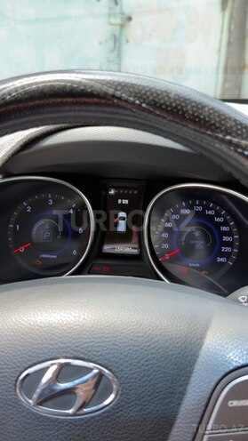 Hyundai Santa Fe-8