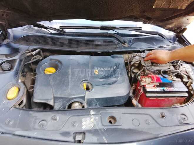 Renault Megane-11