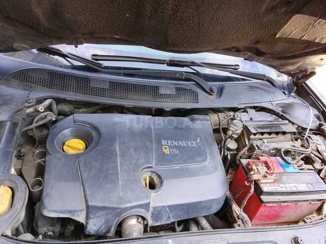 Renault Megane-13