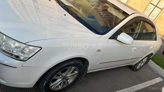 Hyundai Sonata-4