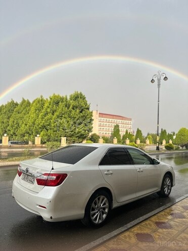 Toyota Camry-3