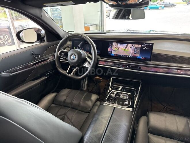 BMW 740-10
