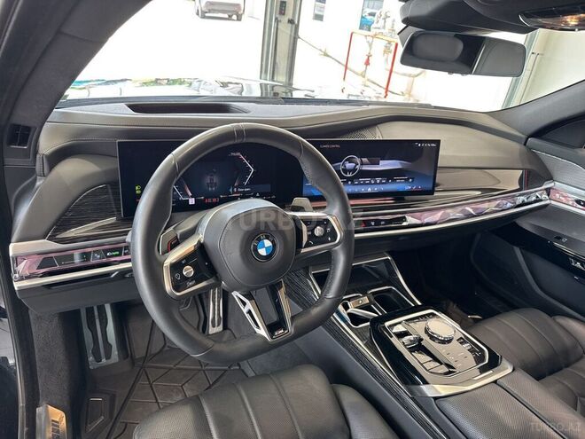 BMW 740-11