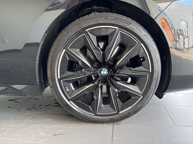BMW 740-17