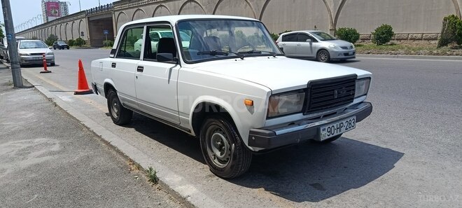 LADA (VAZ) 2107-1