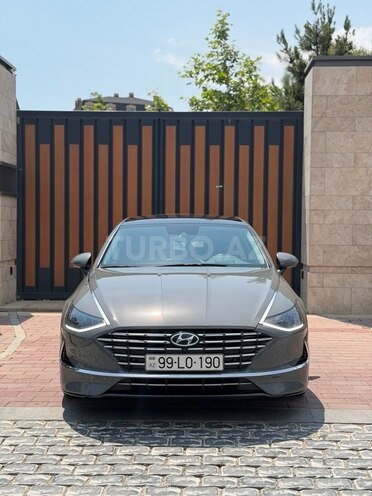 Hyundai Sonata-1