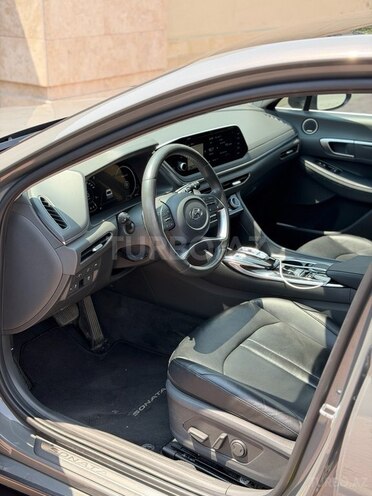 Hyundai Sonata-8