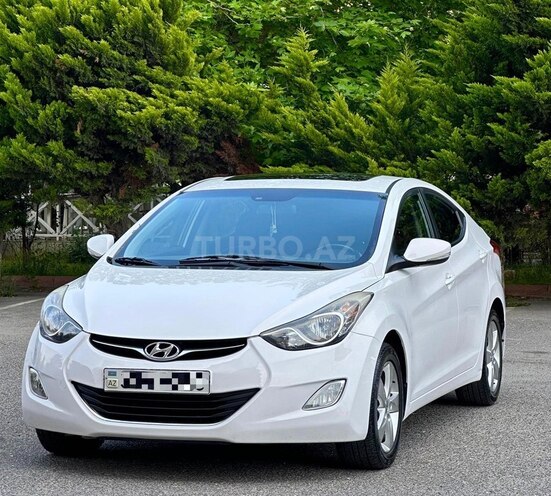 Hyundai Elantra-2