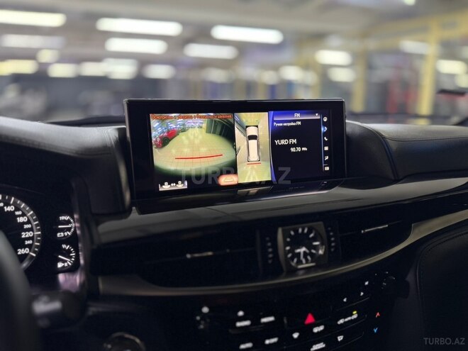 Lexus LX 570-12